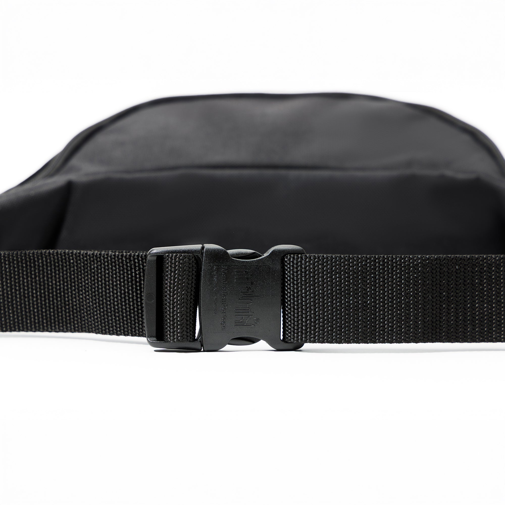 BROOKLYN BRIDGE WAIST BAG - BLACK